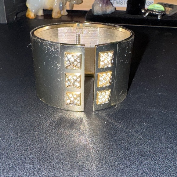 Victoria's Secret Gold Cuff bracelet - Picture 2 of 4
